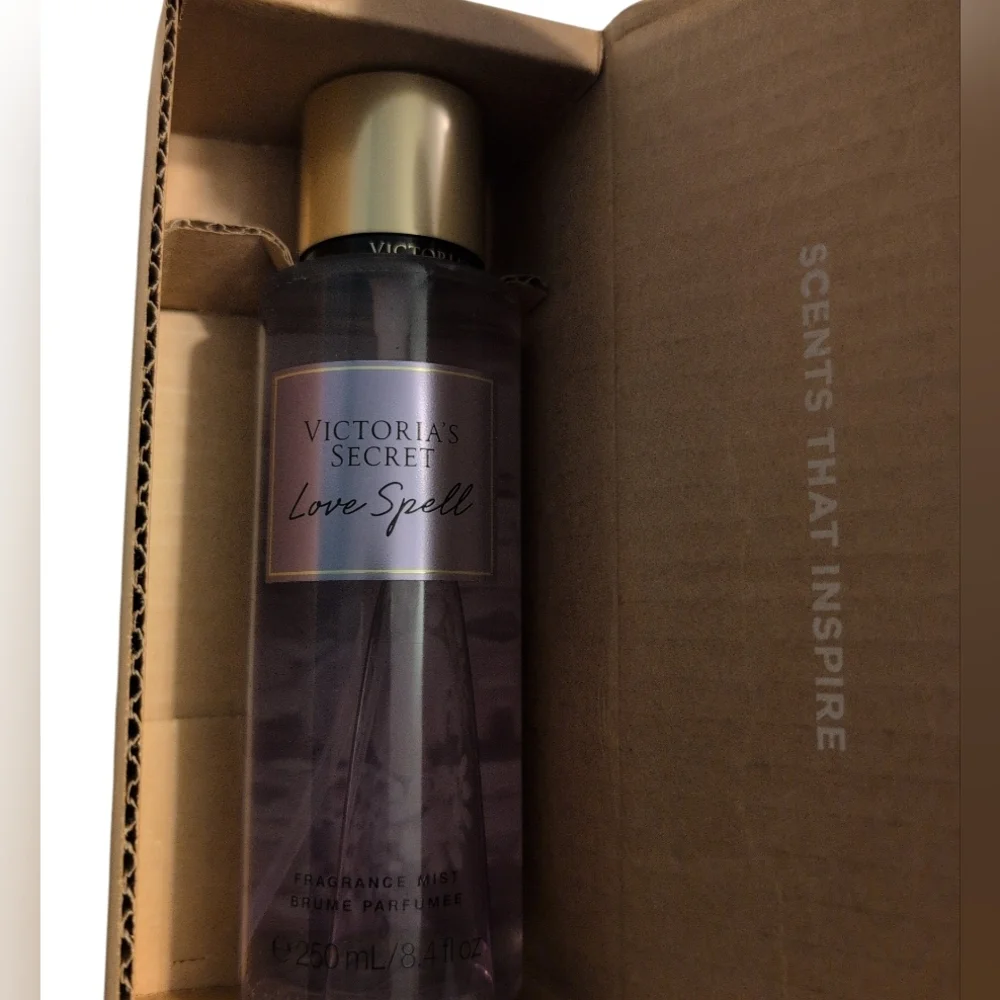 NIB Victoria's Secret Love Spell Fragrance Mist